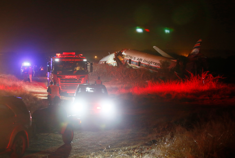 Illustration for article titled “Esto va a ser terrible”: un pasajero filma la secuencia entera de la caída de un avión con el motor en llamas